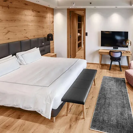 Swissotel Damian Jasna 5* 迪马诺卡多林纳
