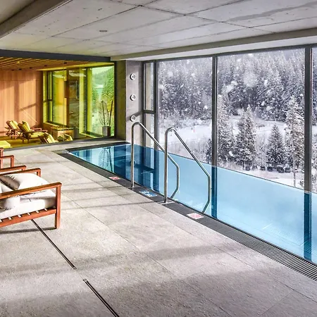Swissotel Damian Jasna デマノブスカ・ドリーナ