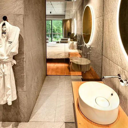 Swissotel Damian Jasna ホテル