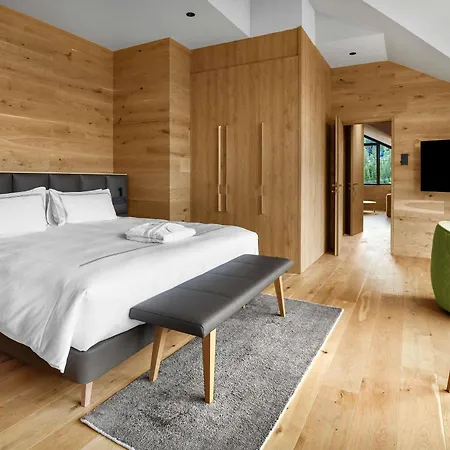 Swissotel Damian Jasna Hotel 5*