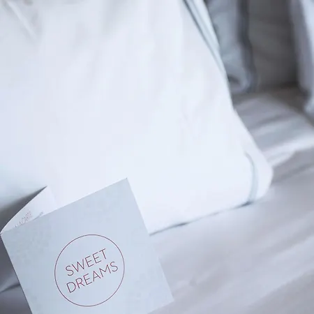 ホテル Swissotel Damian Jasna 5*