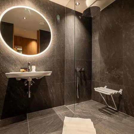 מלון Swissotel Damian Jasna