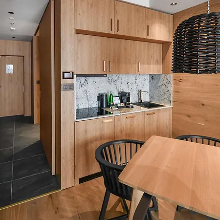 Swissotel Damian Jasna